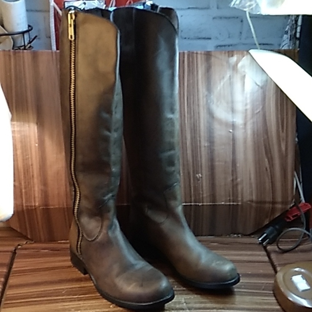 Steve Madden 6.5 lightly destressed leather riding knee boots 👢